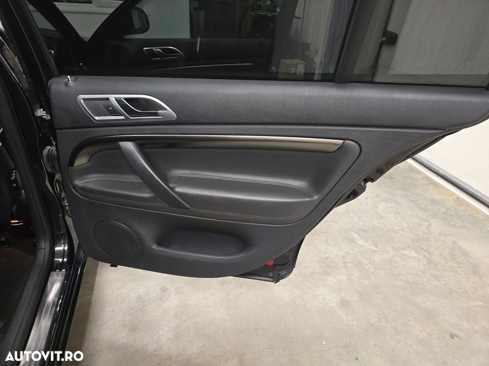 Skoda Superb 2.0 TDI DPF Elegance - 22