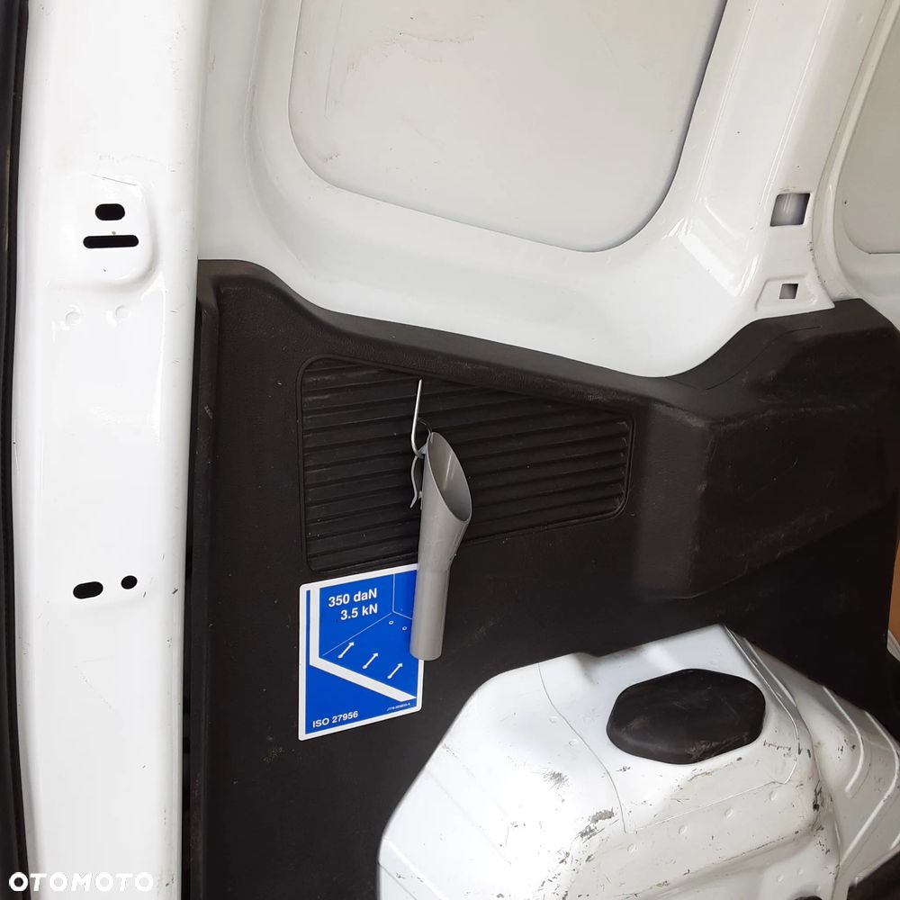 Ford Transit courier - 14