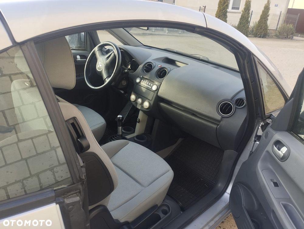 Mitsubishi Colt 1.5 - 10