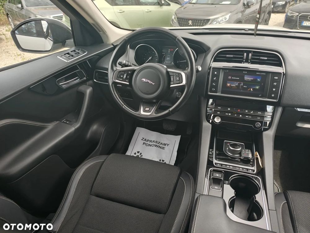 Jaguar F-Pace 2.0 i4D AWD R-Sport - 17