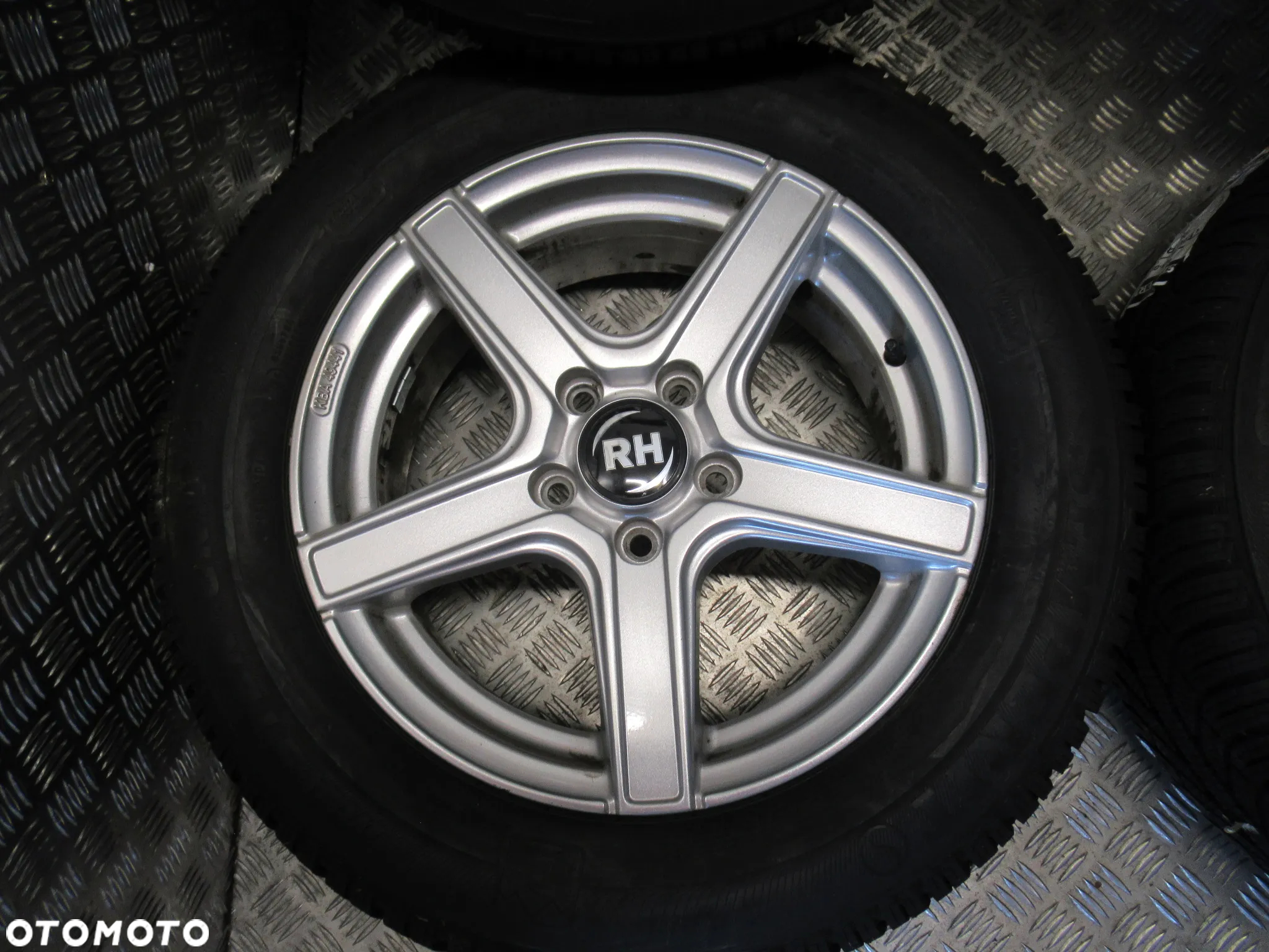 Koła Vw T-Rock Passat B8 Skoda Karoq Superb Yeti 6,5Jx16 et45 5x112 NOWE OPONY - 4