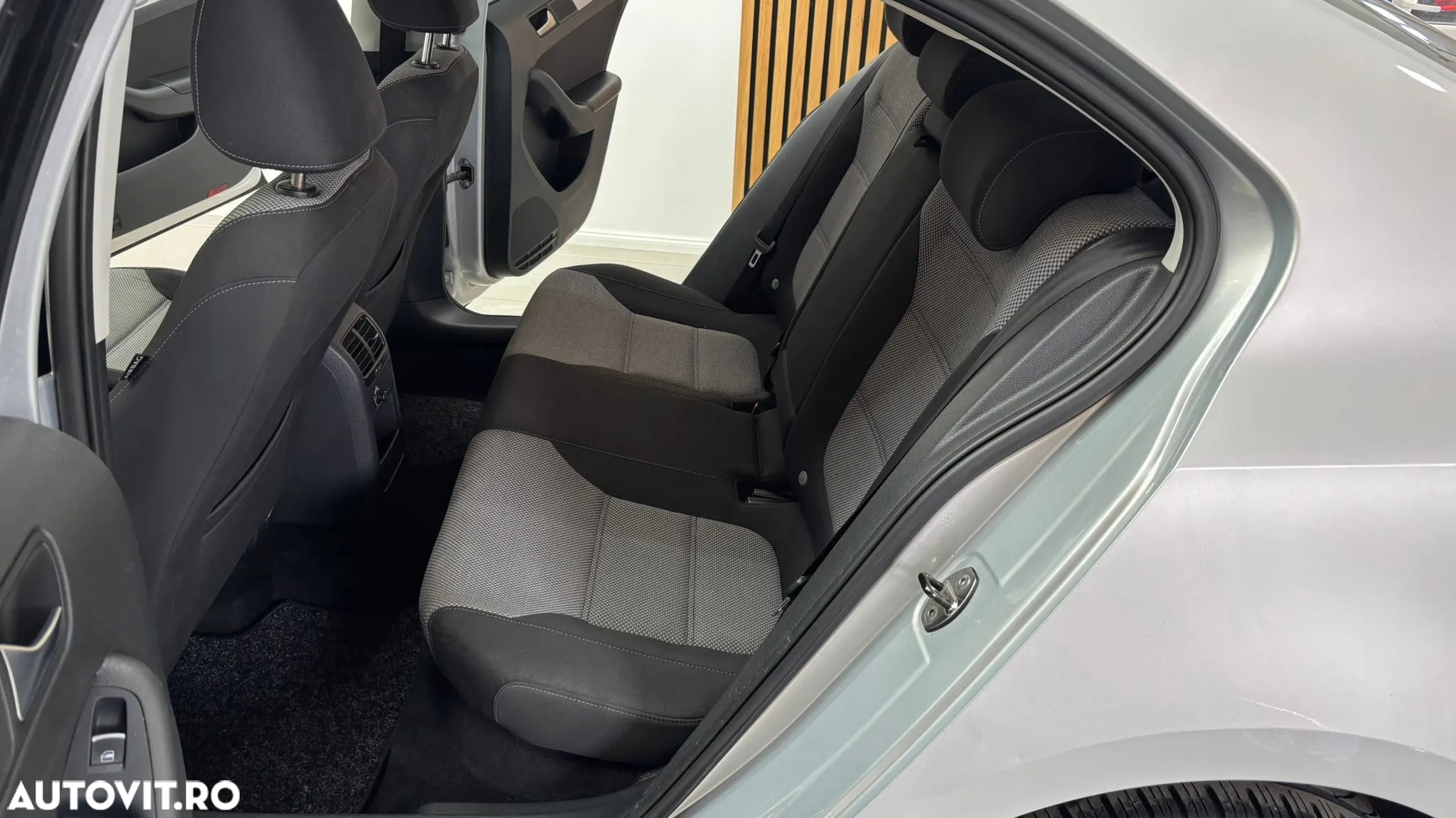 Volkswagen Jetta 1.4 Hybrid DSG Highline - 8