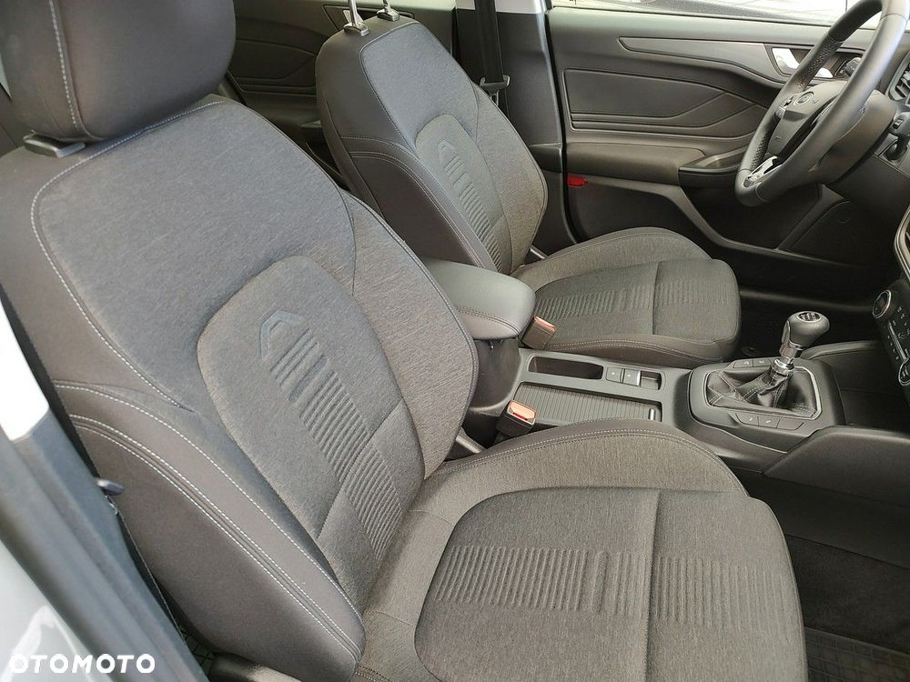 Ford Focus - 23