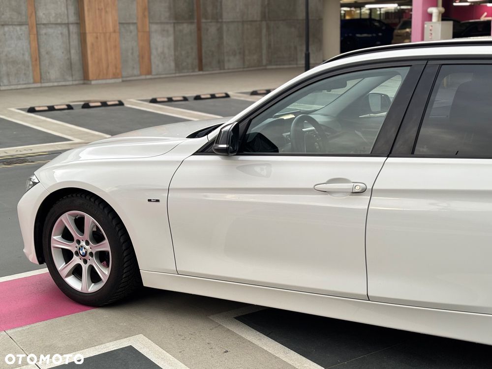 BMW Seria 3 318d Sport Line - 4