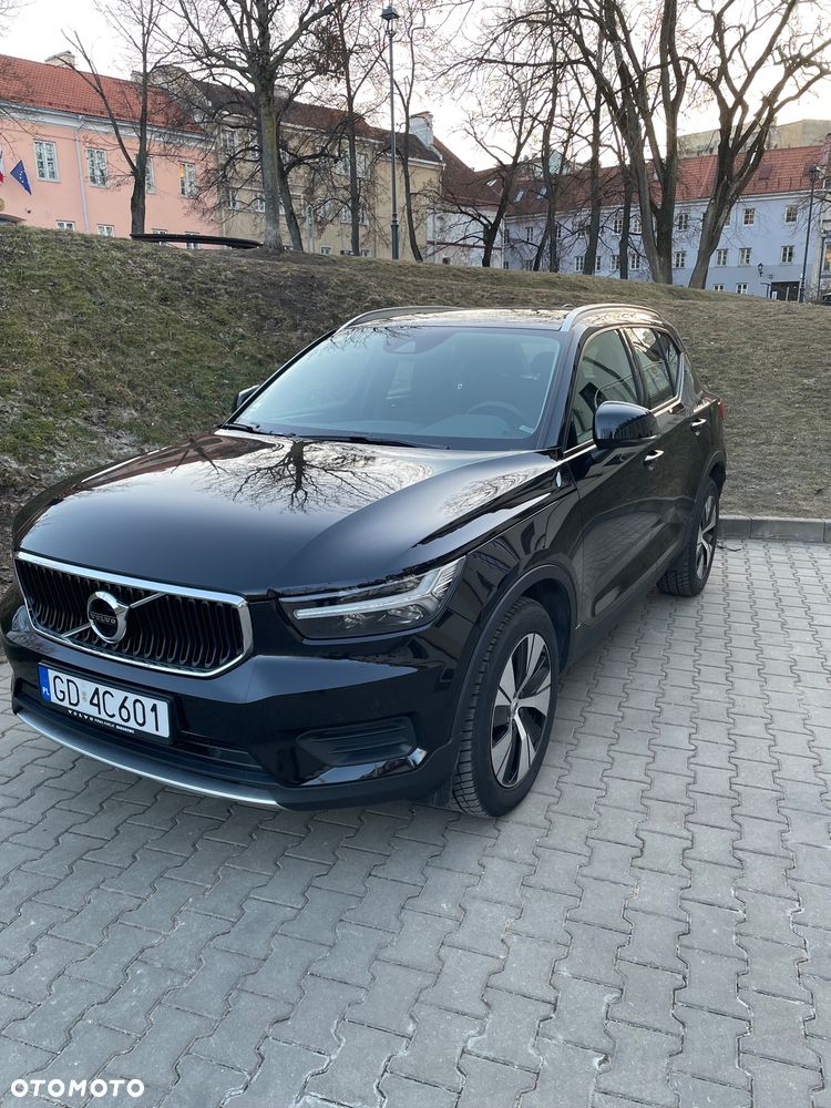 Volvo XC 40 T3 Momentum Pro - 1