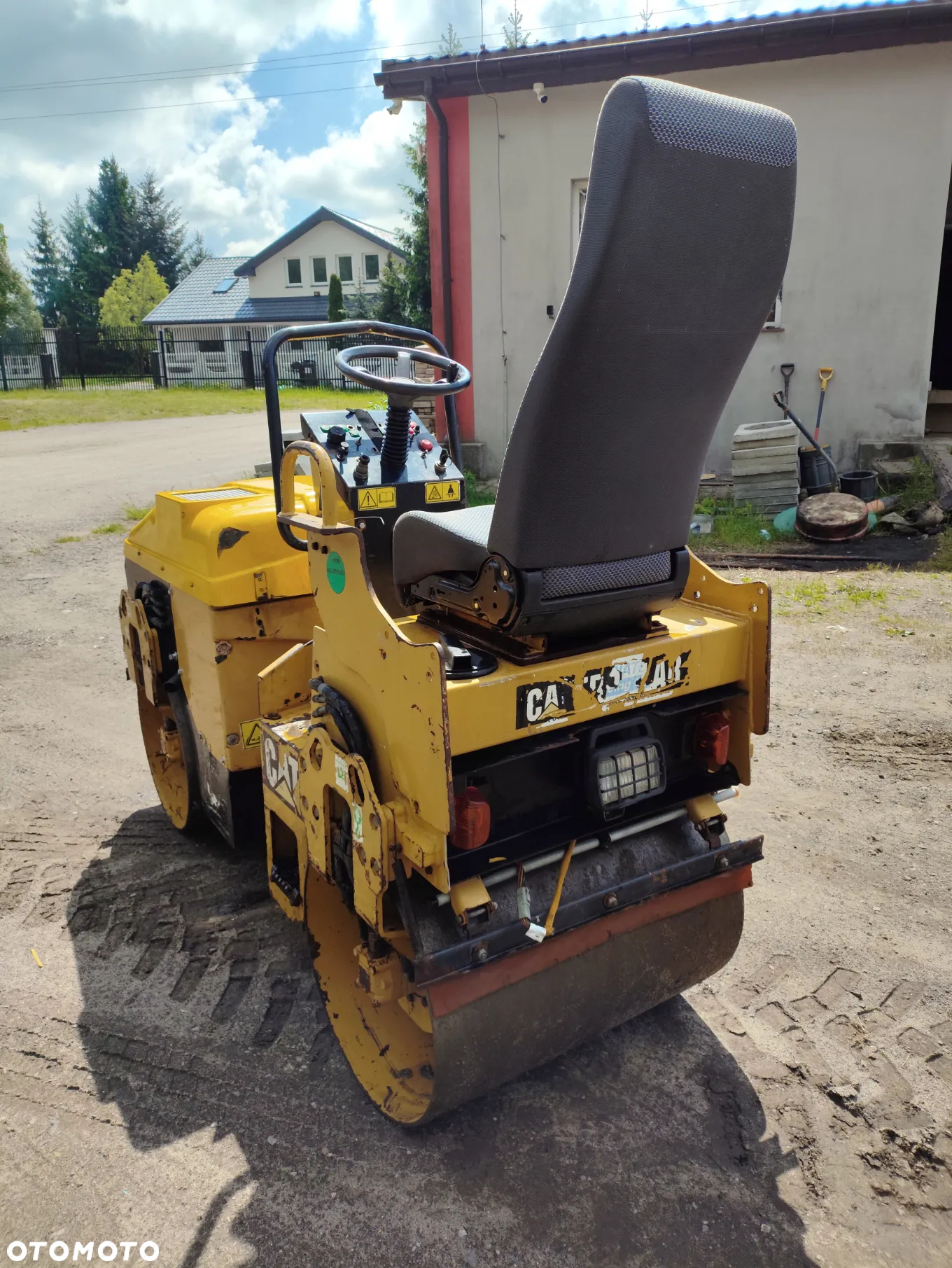 Caterpillar CB-114 - 5