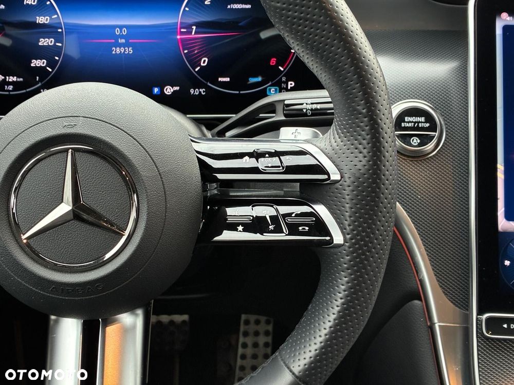 Mercedes-Benz GLC - 12