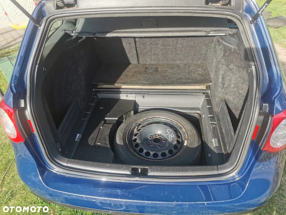 Volkswagen Passat 1.9 TDI Trendline - 9