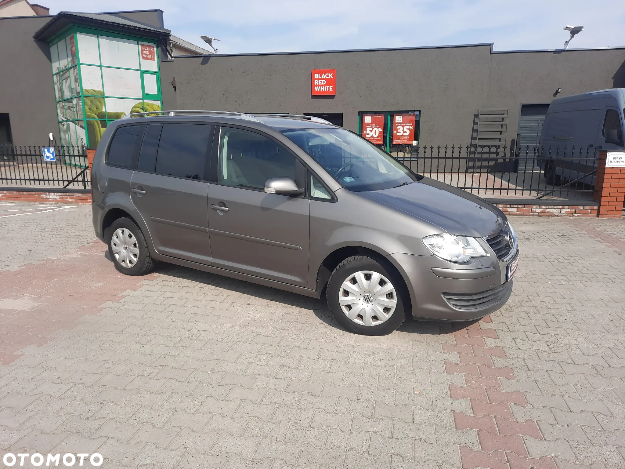 Volkswagen Touran 1.9 TDI Conceptline - 4