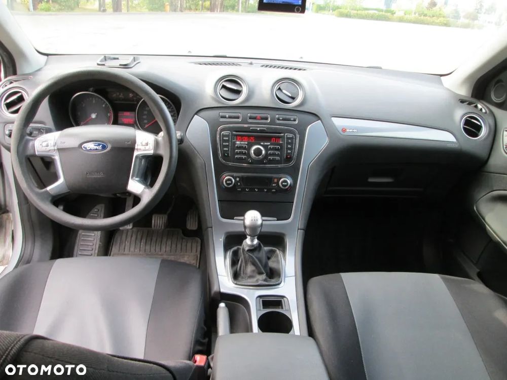 Ford Mondeo 2.0 TDCI Trend - 14