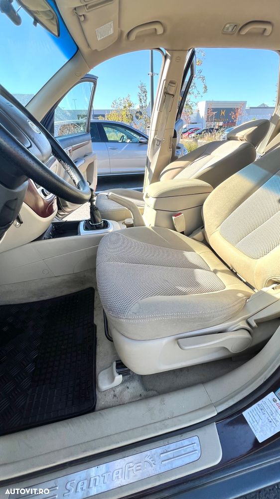 Hyundai Santa Fe 2.2 DSL VGT 5 SEATS 4WD+ - 7