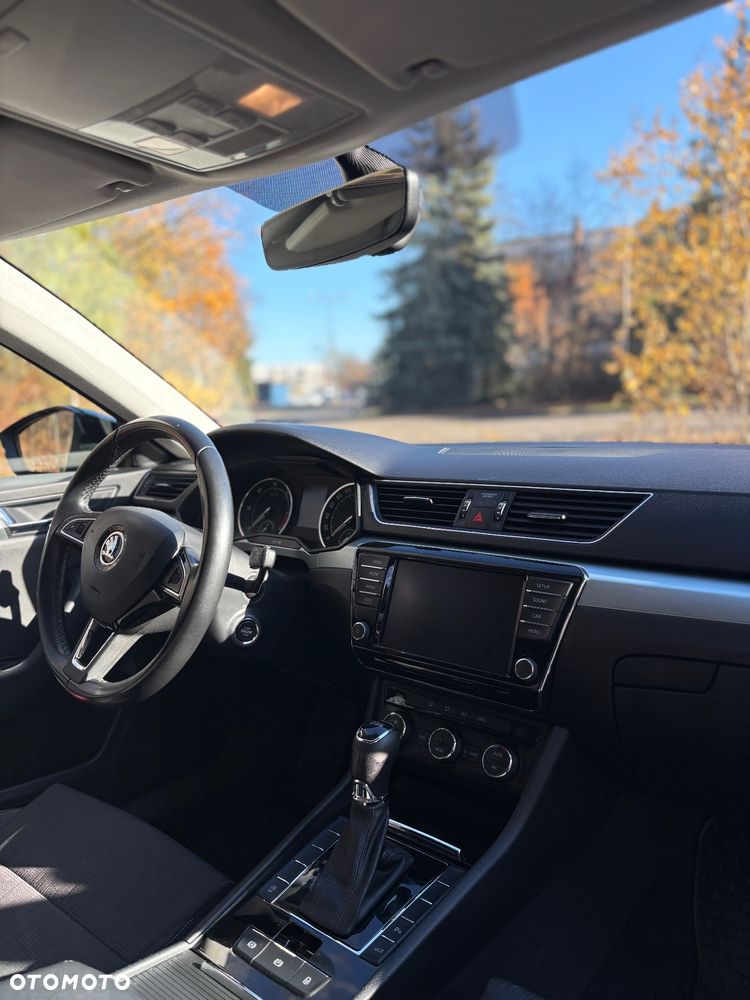 Skoda Superb 2.0 TDI Ambition DSG - 11