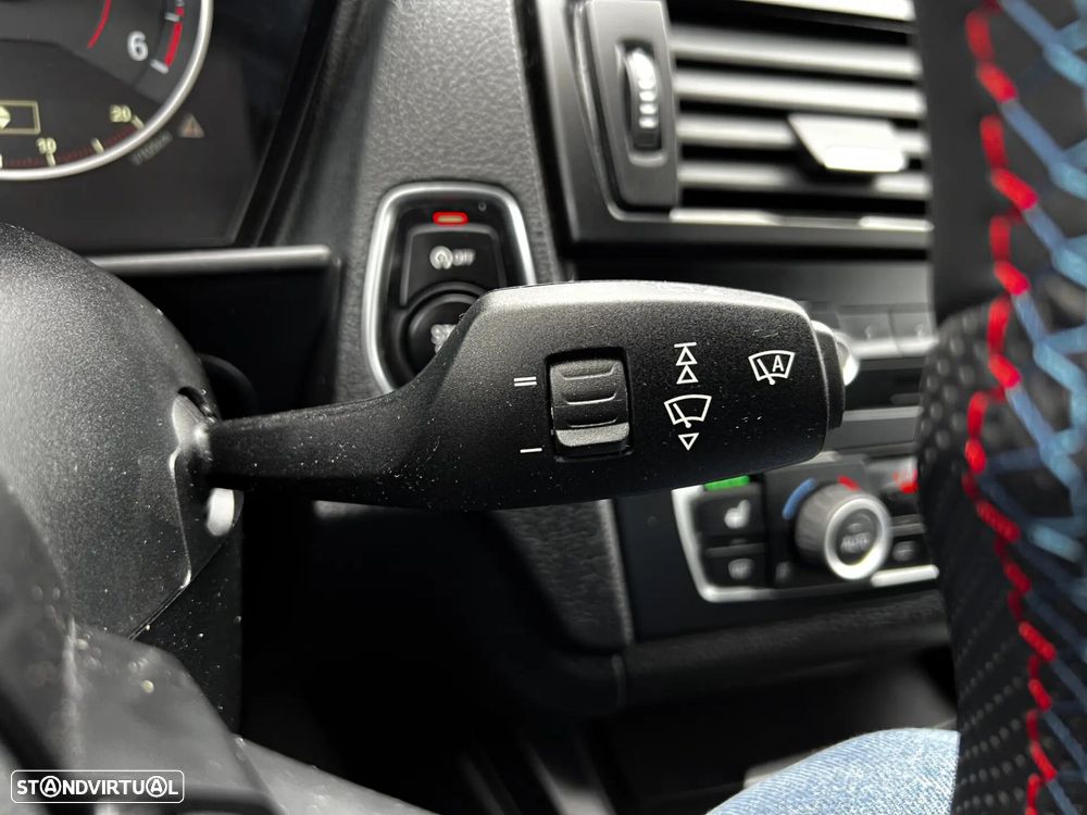 BMW 118 d Pack M - 15