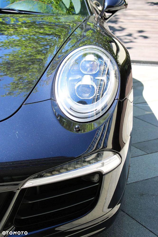 Porsche 911 Carrera 4 GTS PDK - 9