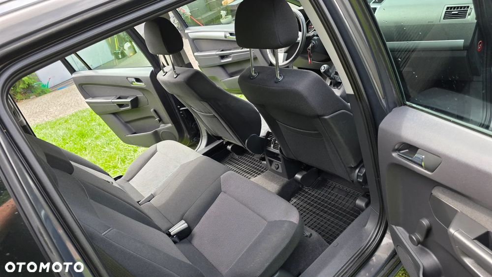 Opel Zafira 1.6 ECOFLEX Family Plus - 37
