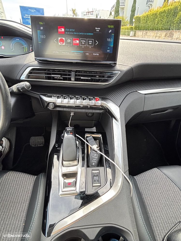 Peugeot 3008 1.6 Hybrid Allure e-EAT8 - 11