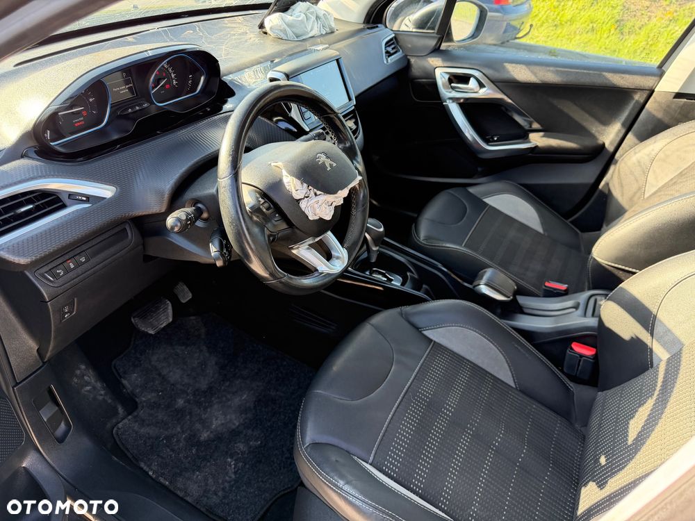 Peugeot 2008 PureTech 110 GPF Stop&Start EAT6 Crossway - 14