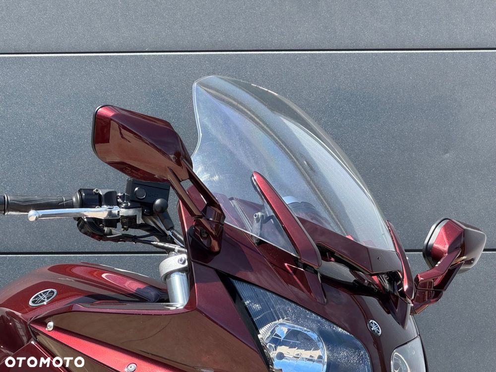Yamaha FJR - 2