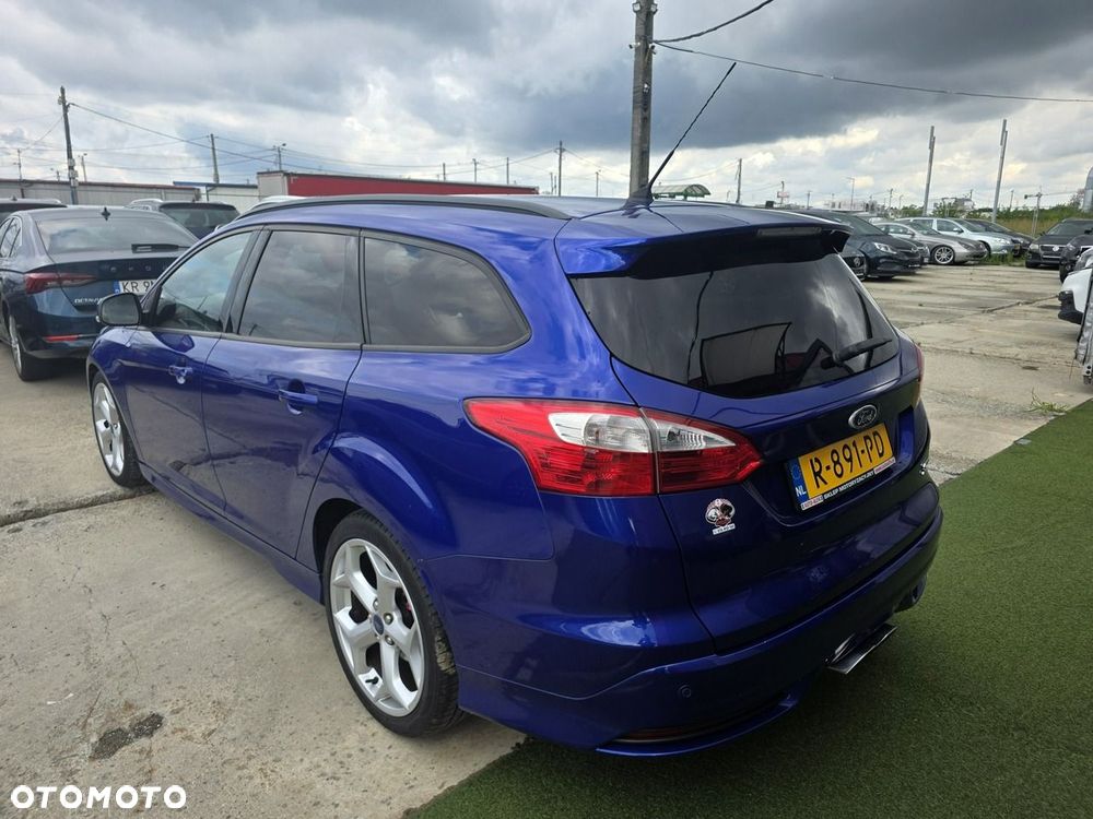 Ford Focus - 6