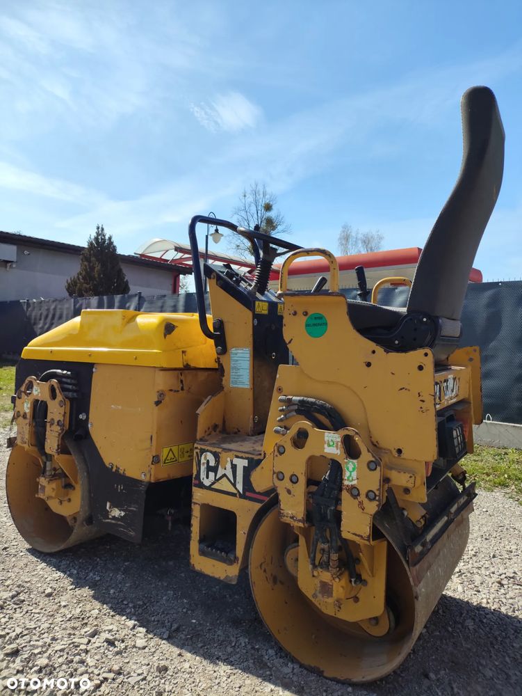 Caterpillar CB-114 - 9