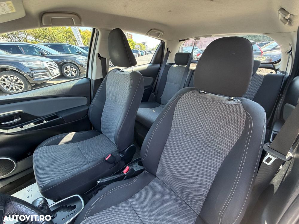 Toyota Yaris 1.5 VVT-i HSD Dynamic - 13