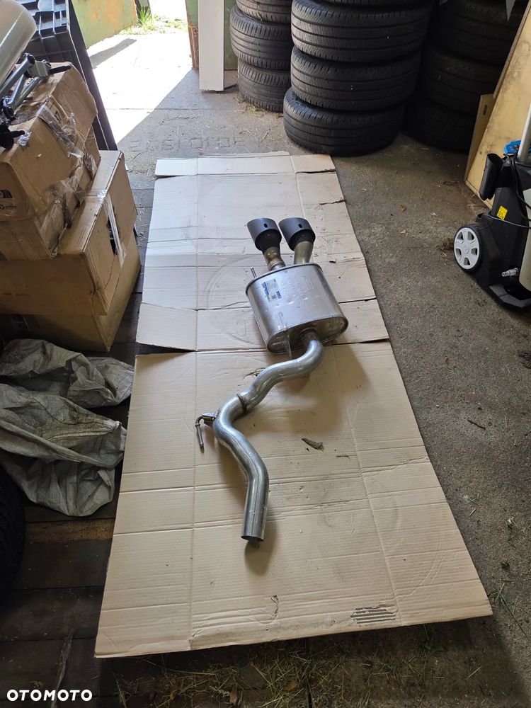 Prawy tłumik Ford Mustang MK-7 VII S650 GT 5.0 PR33-5230-KF PR3Z5230AW 2794095 2695602 FCM/F1-9010-R PR33-5L274-EA - 3