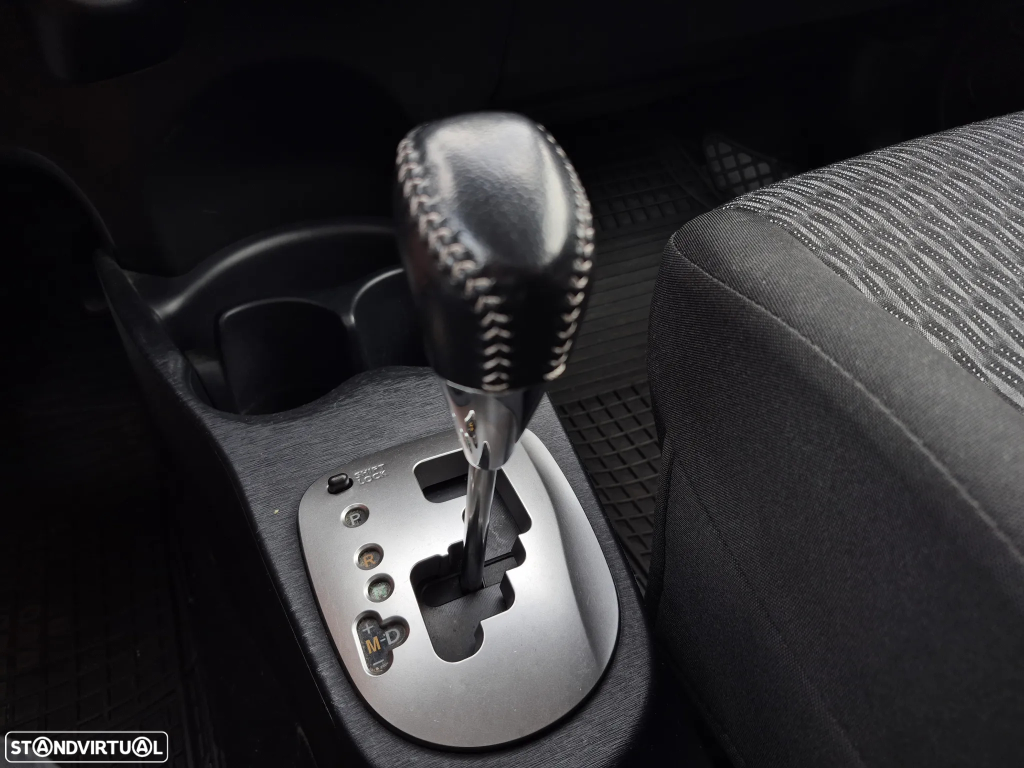 Toyota Yaris 1.33 VVT-i Comfort CVT+P.Style - 18