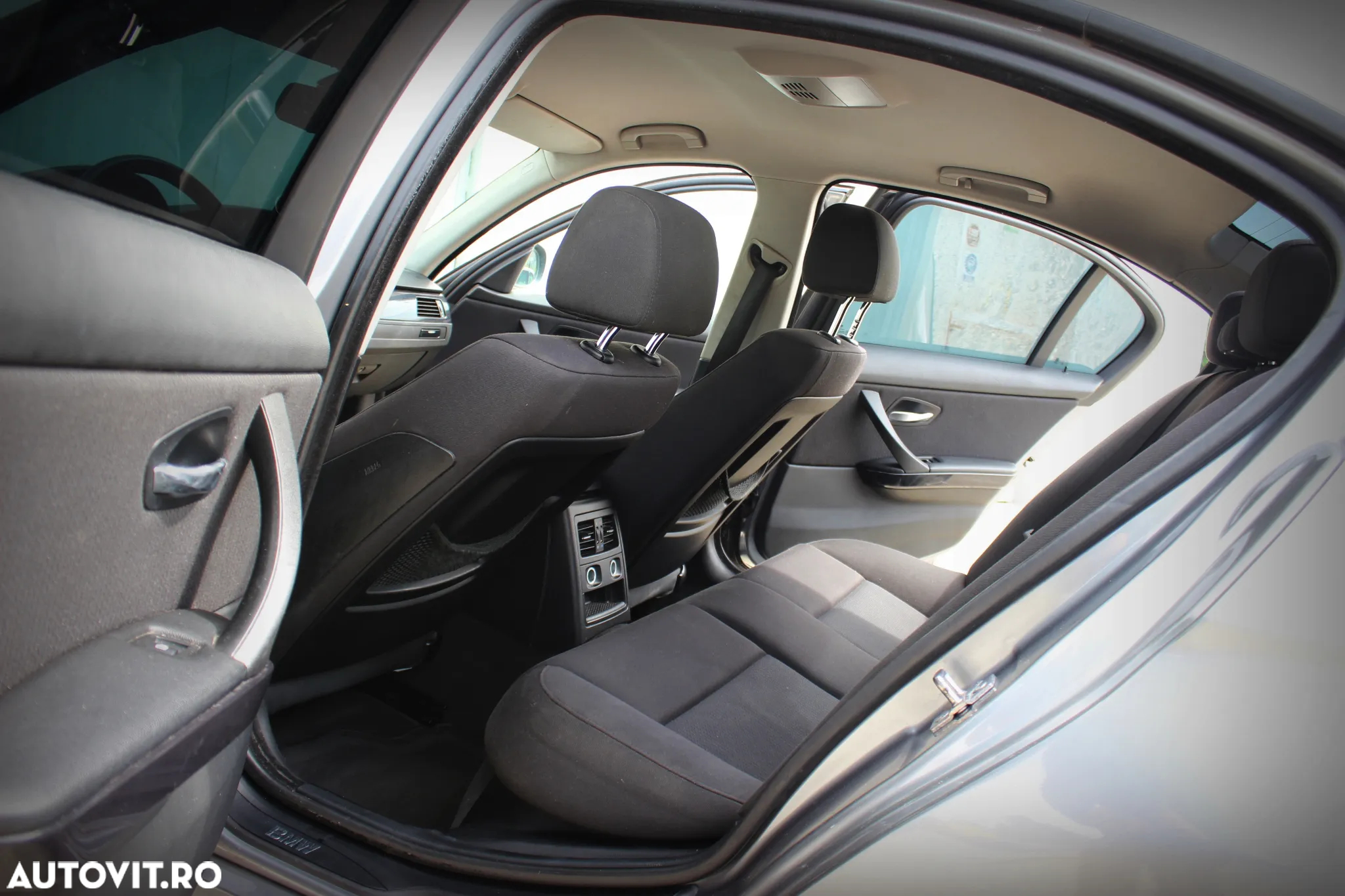BMW Seria 3 320i - 15