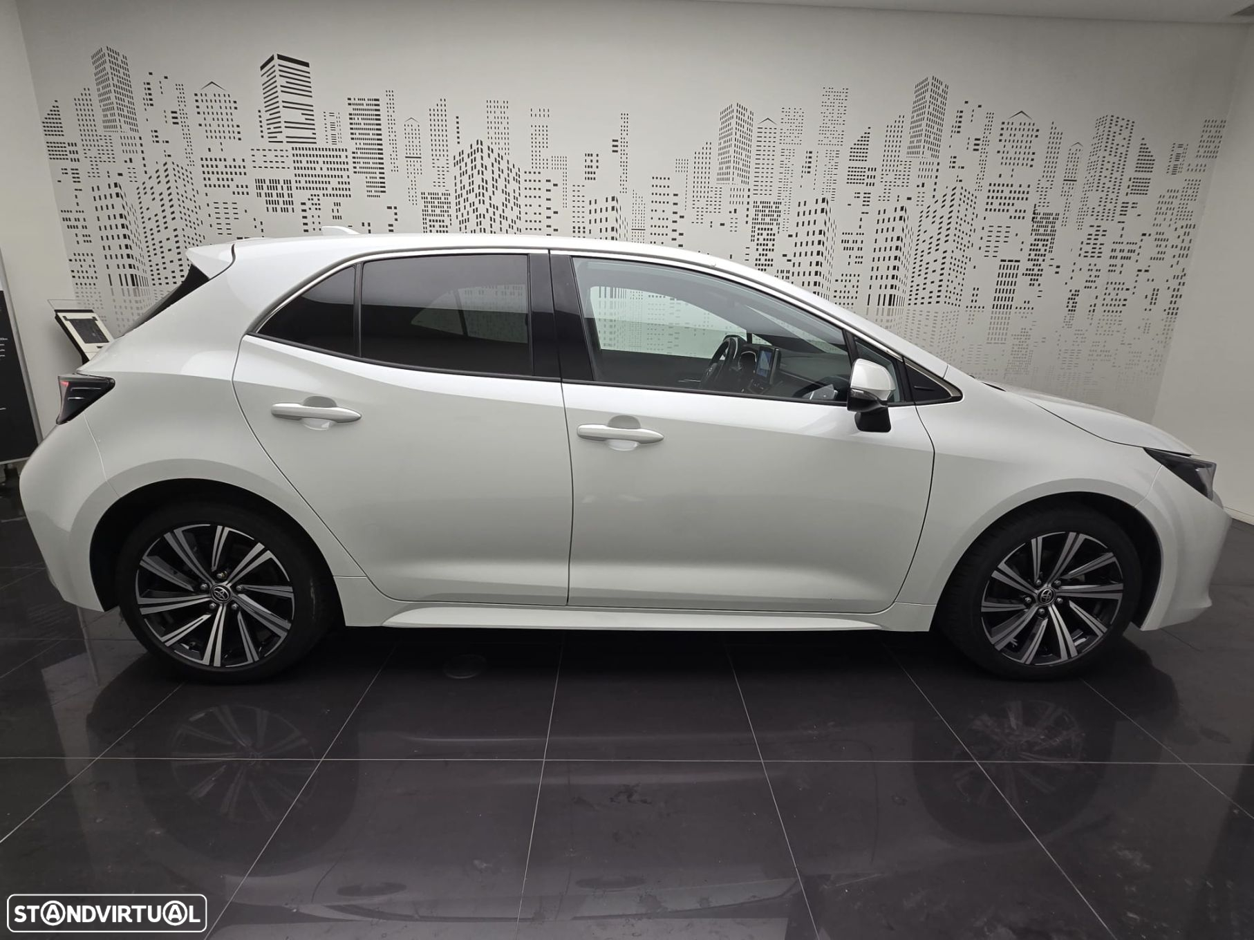 Toyota Corolla 1.8 Hybrid Comfort+P.Sport - 15