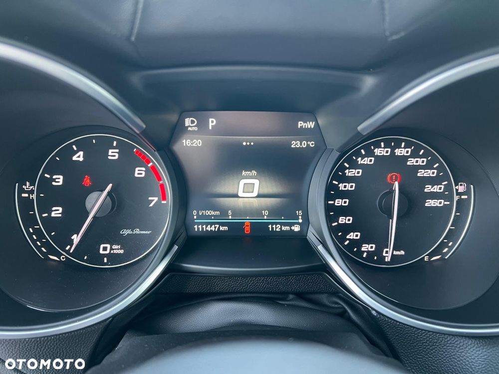 Alfa Romeo Stelvio 2.0 Turbo 16V AT8-Q4 Veloce - 24