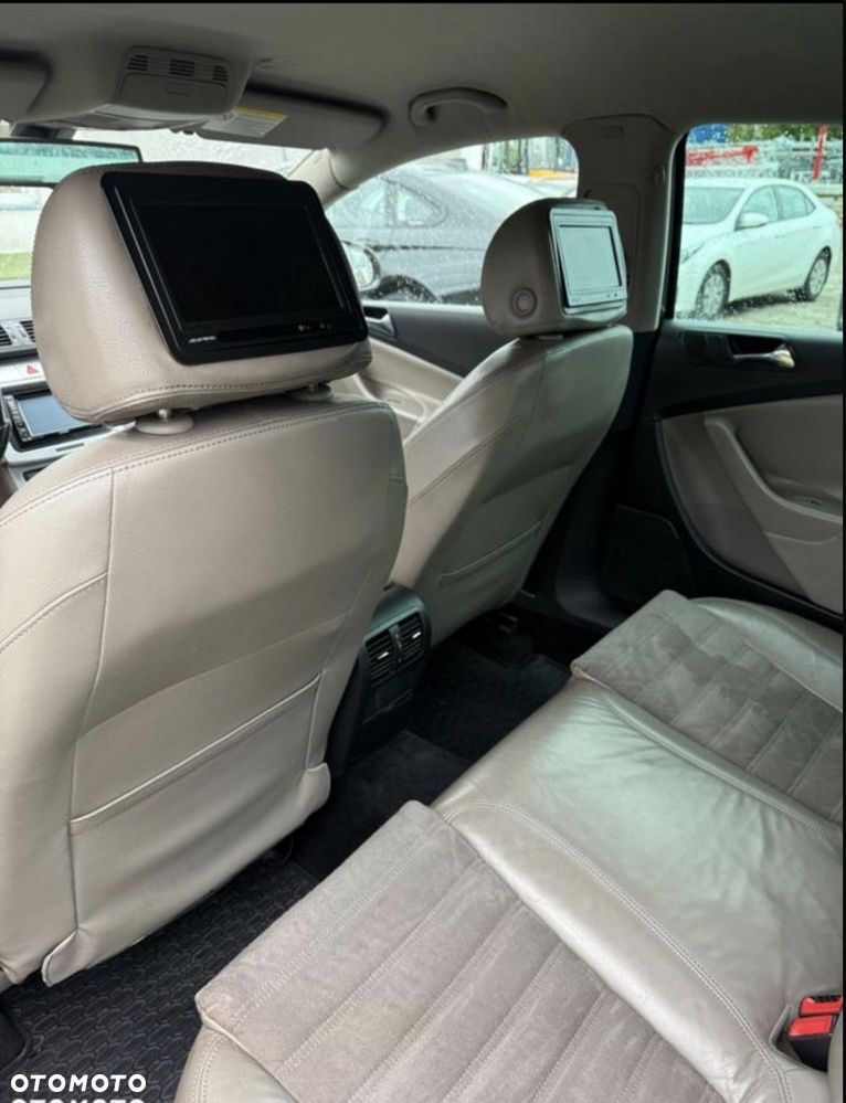 Volkswagen Passat 2.0 TDI Highline - 15