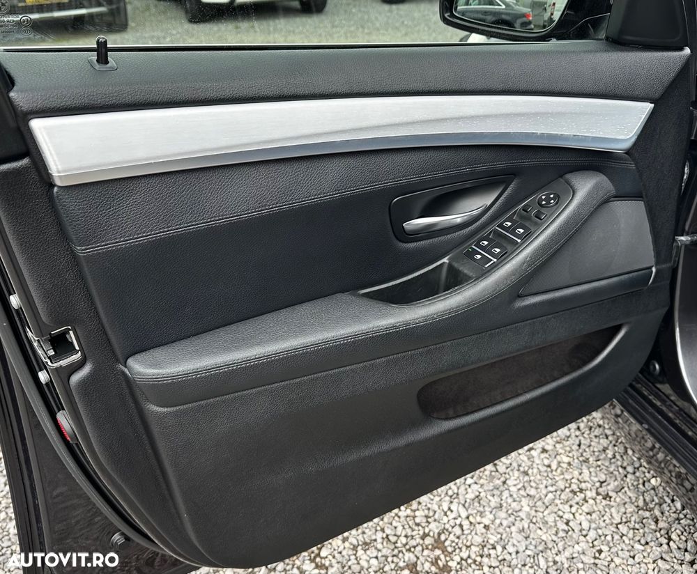 BMW Seria 5 520d xDrive Aut. - 27