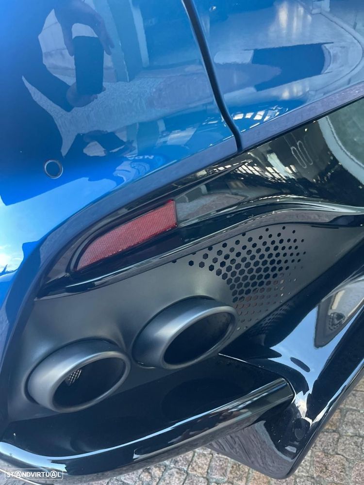 Aston Martin DBX 707 - 16