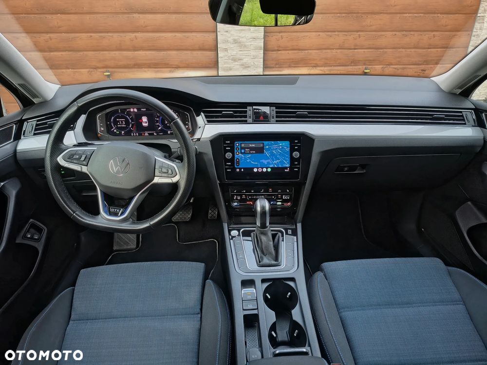 Volkswagen Passat - 15