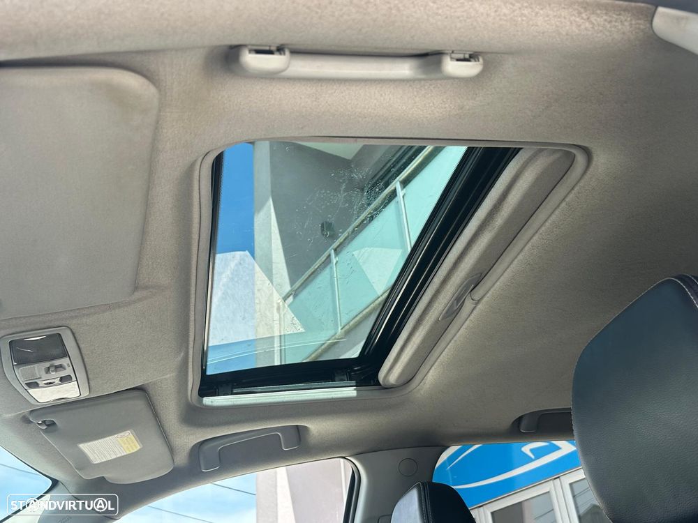 Mitsubishi Outlander 2.0 DI-D Intense+ 4WD - 28