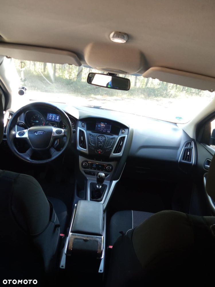 Ford Focus 1.6 TDCi DPF Champions Edition - 11