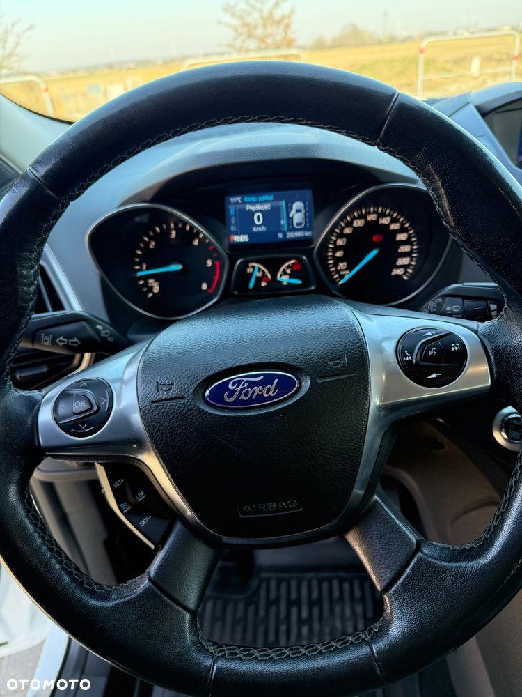 Ford Kuga 2.0 TDCi 4WD Titanium - 11