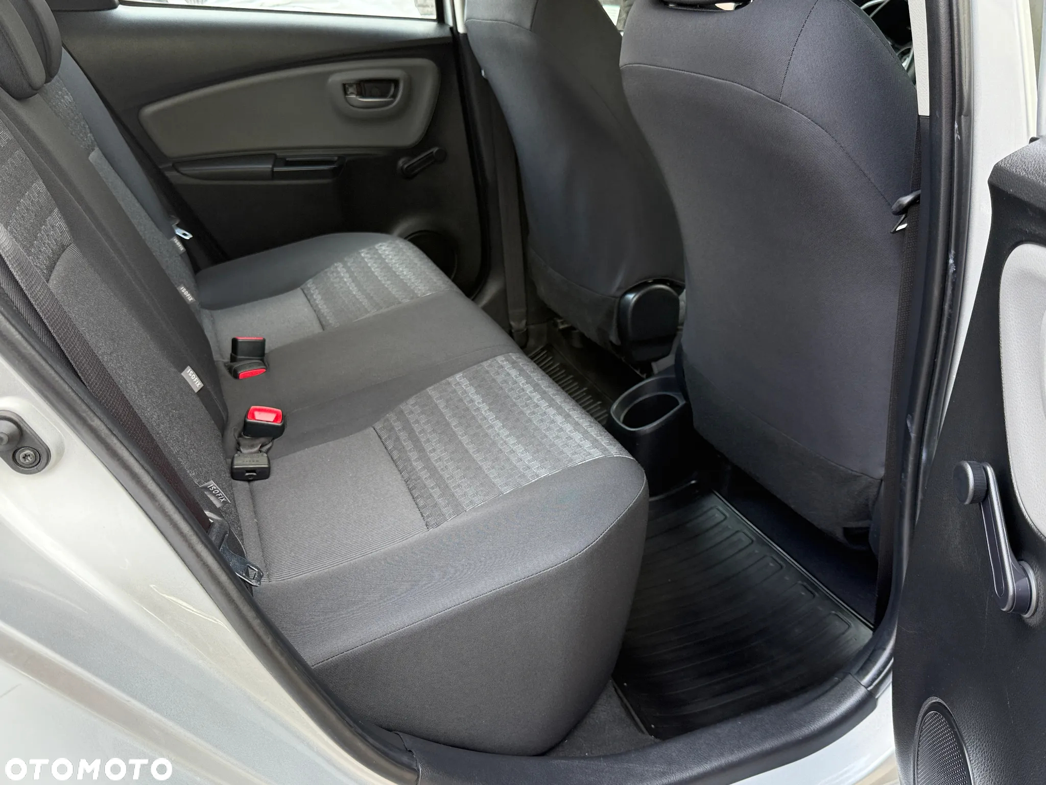 Toyota Yaris 1.0 Active EU6 - 17