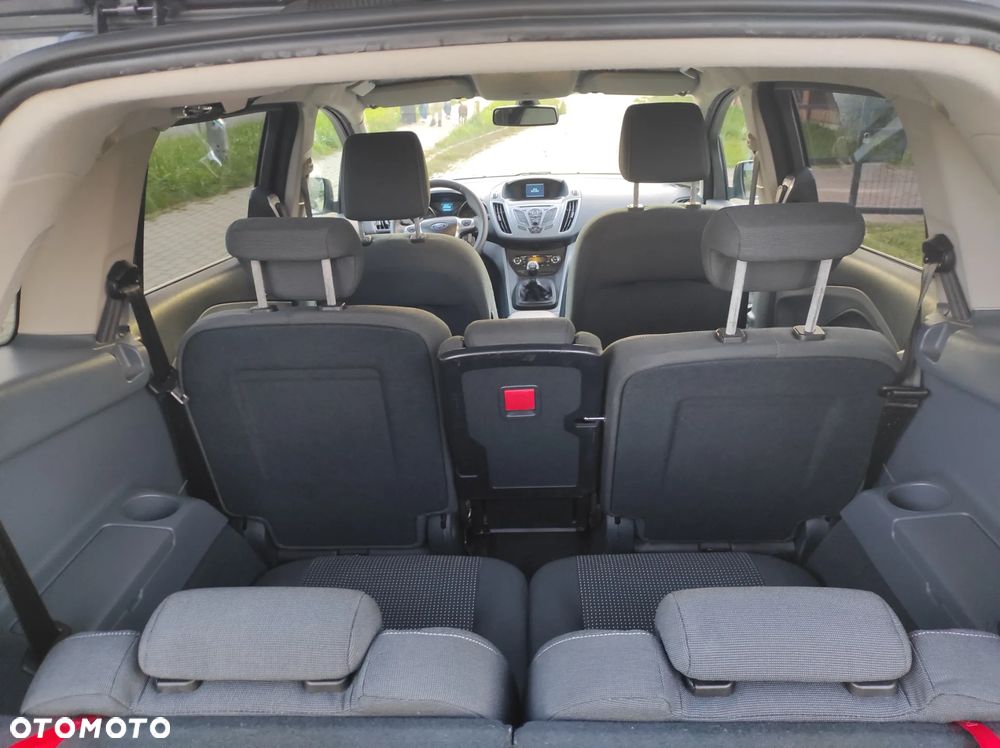 Ford Grand C-MAX - 13