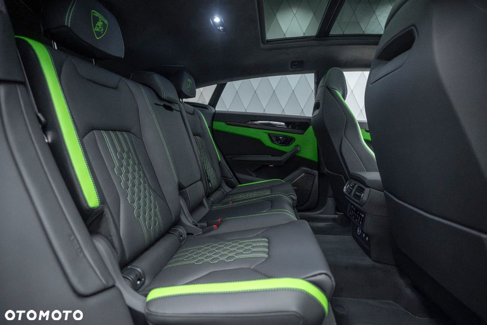 Lamborghini Urus - 18