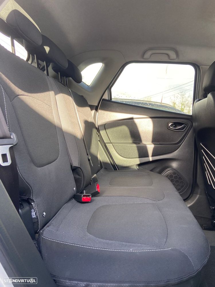 Renault Captur 0.9 TCE - 23