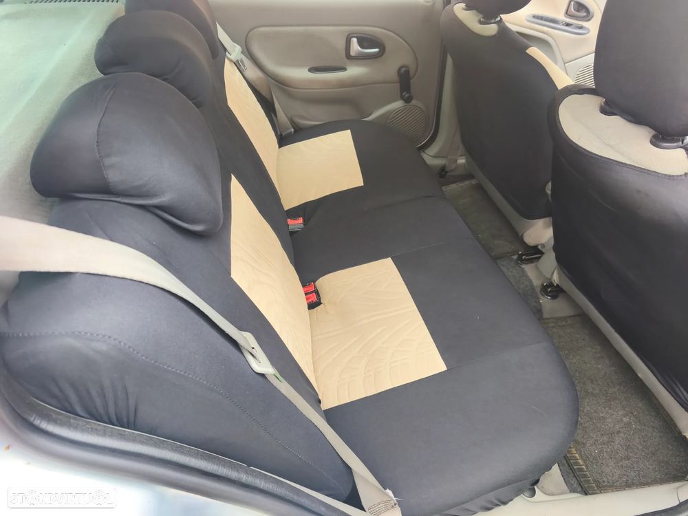 Renault Clio 1.2 16V Extreme - 18