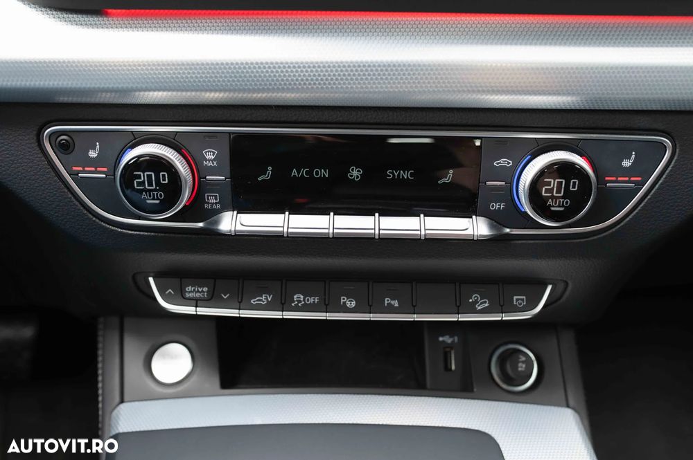 Audi Q5 55 TFSIe quattro S tronic S line - 33