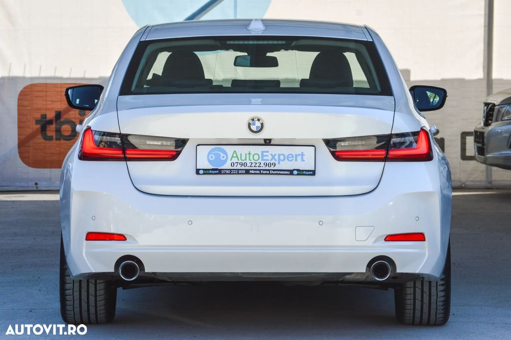 BMW Seria 3 320i Aut. Luxury Line - 17