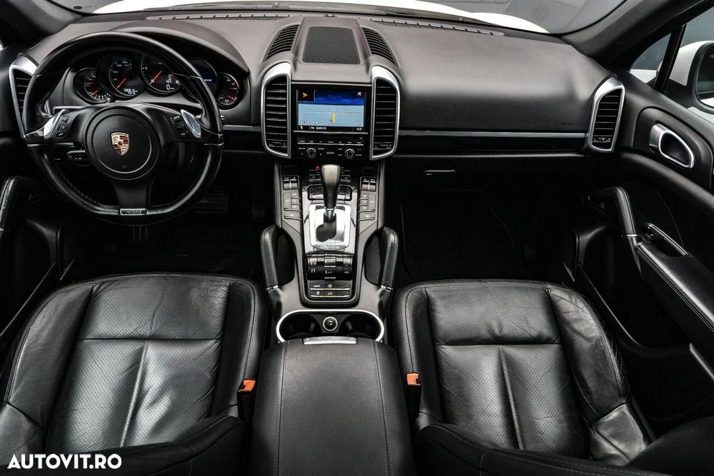Porsche Cayenne - 8