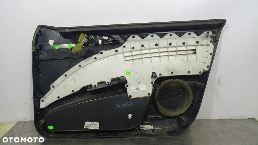 BOCZEK DRZWI LEWY PRZEDNI SKODA SUPERB II 3T2867005 - 6