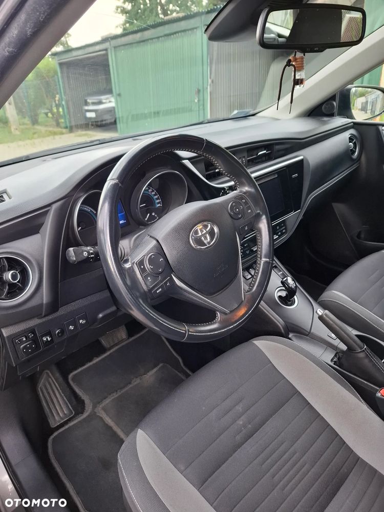 Toyota Auris Hybrid 135 Premium - 6