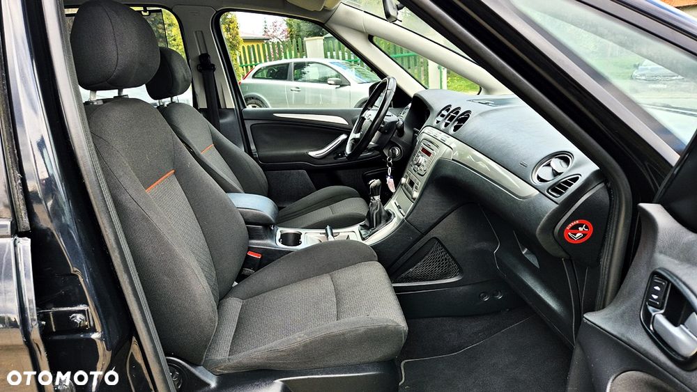 Ford S-Max 2.0 Titanium - 40