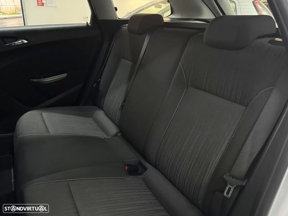 Opel Astra Sports Tourer 1.3 CDTi Executive S/S - 41