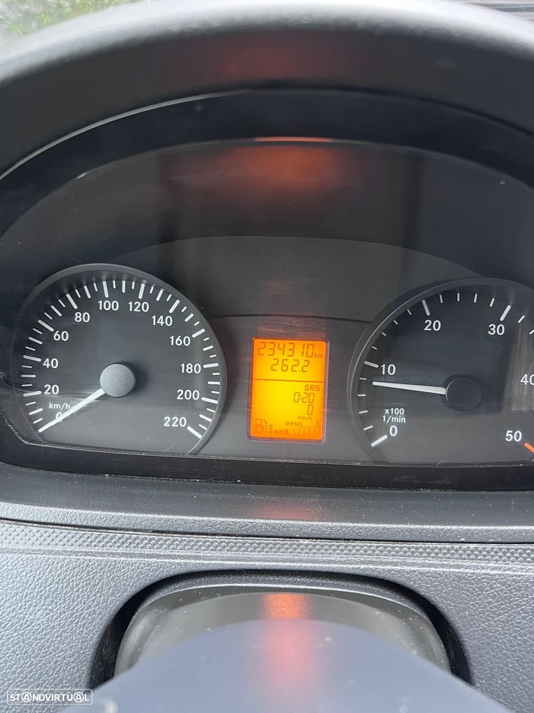 Mercedes-Benz Vito/AC/6Lugares - 17